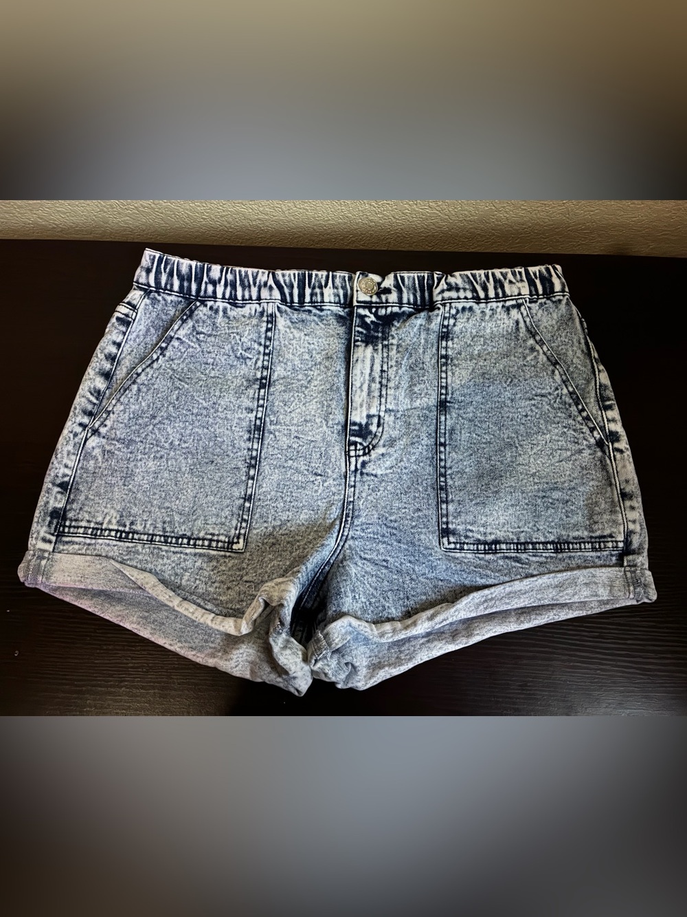 Wild Fable High Rise Acid Wash Denim Shorts Elastic Waist Cuffed Size Large
